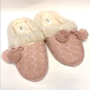 Soma Plush Textured Slippers Vintage Pink NWOT Lg